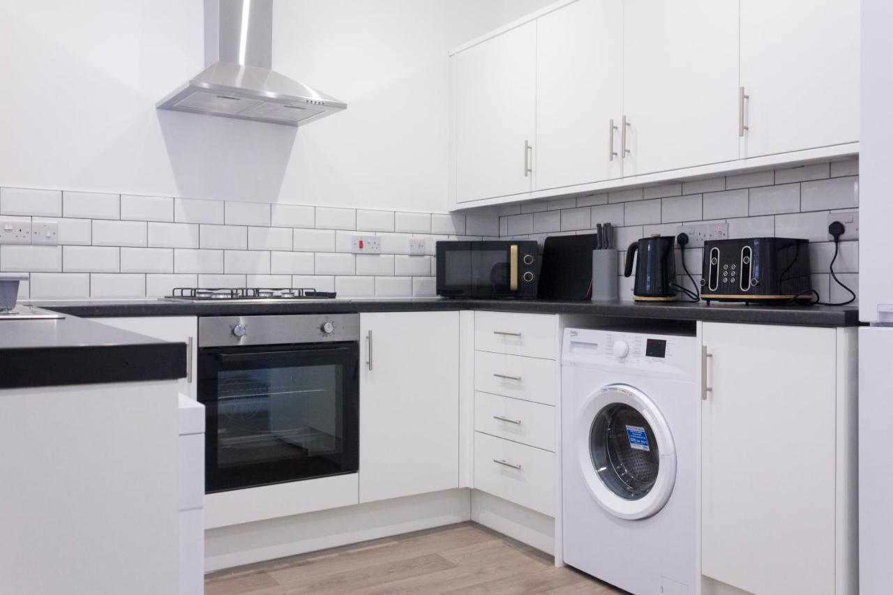 Boaler House, Modern 4 Bed House With Parking Sleeps 8 Villa Liverpool Bagian luar foto