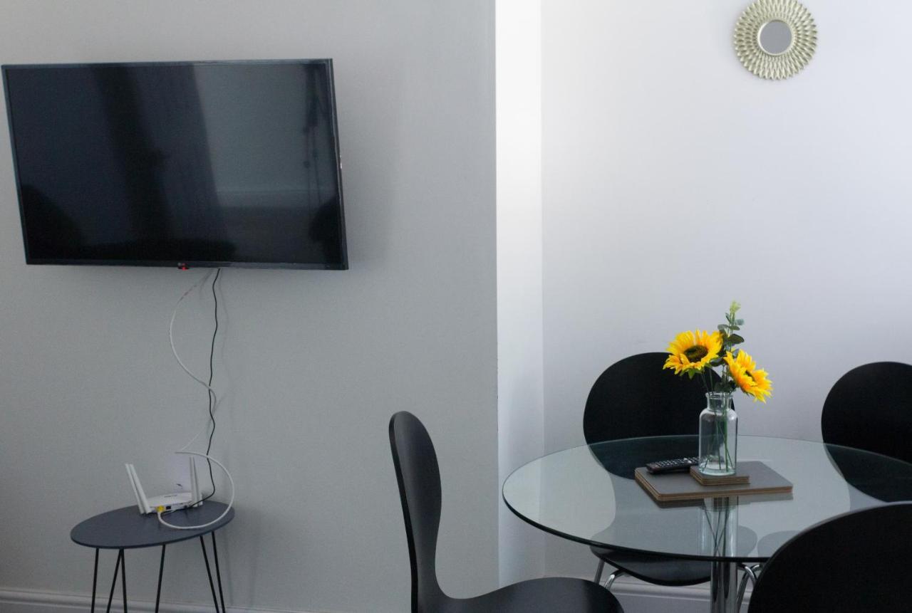 Boaler House, Modern 4 Bed House With Parking Sleeps 8 Villa Liverpool Bagian luar foto